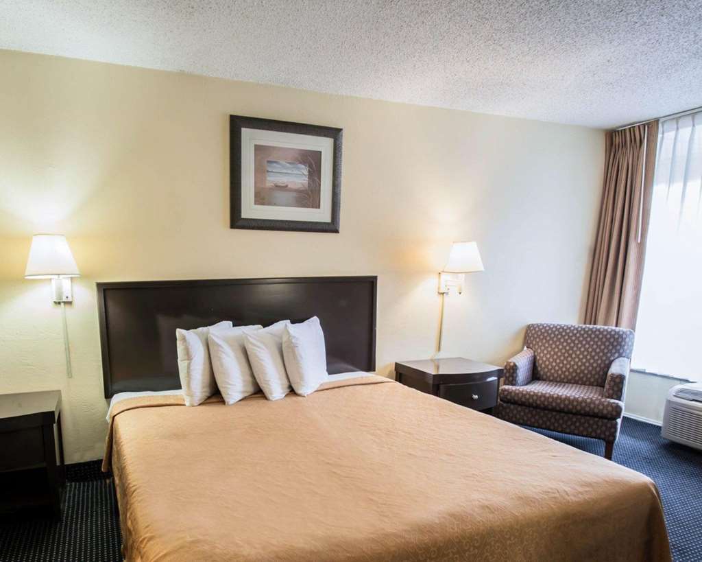 Econo Lodge Ormond Beach Room photo